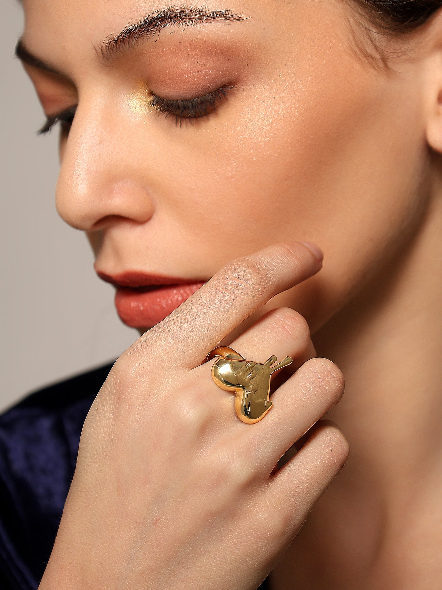 Heartia Ring