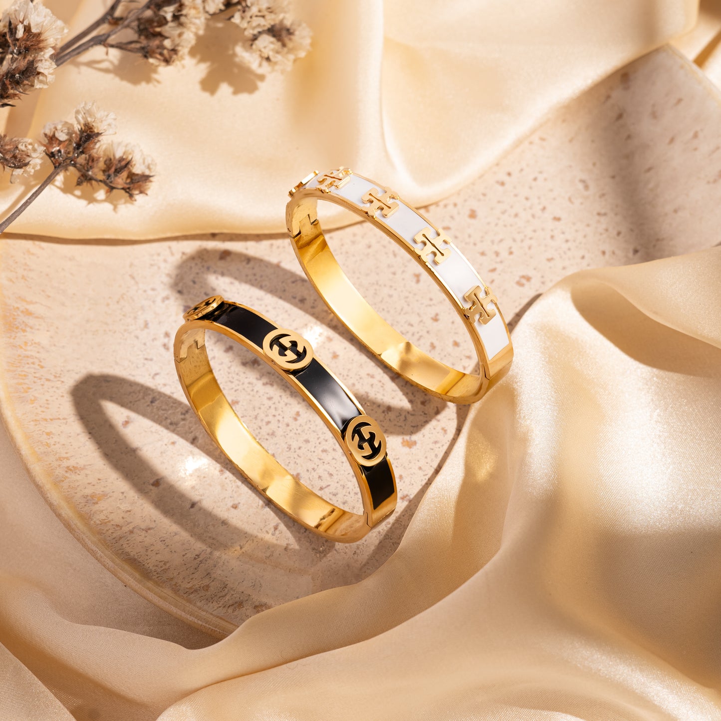 Velden Gold Bangle
