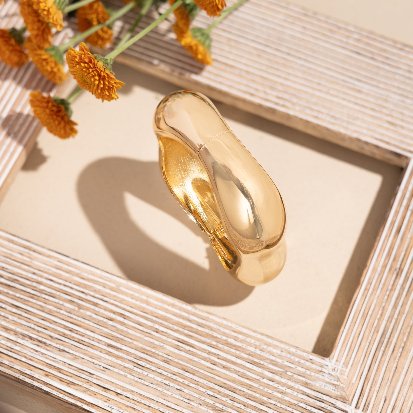 Estrella Sculpted Cuff