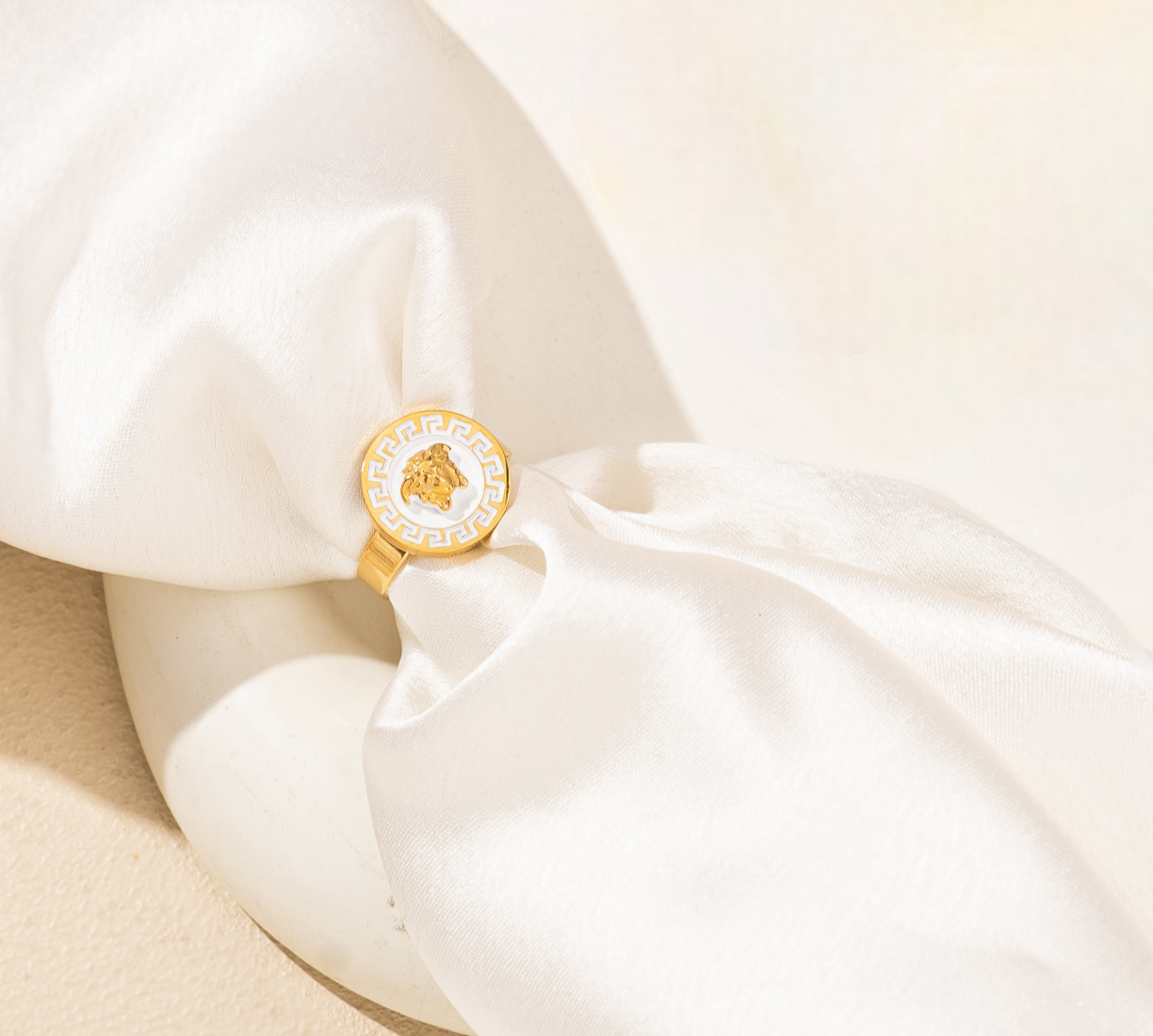 Albony Ring