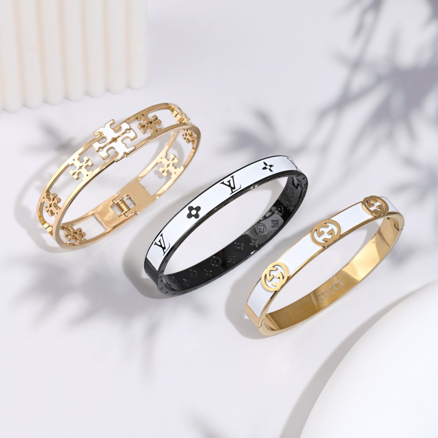 Manon Bangle