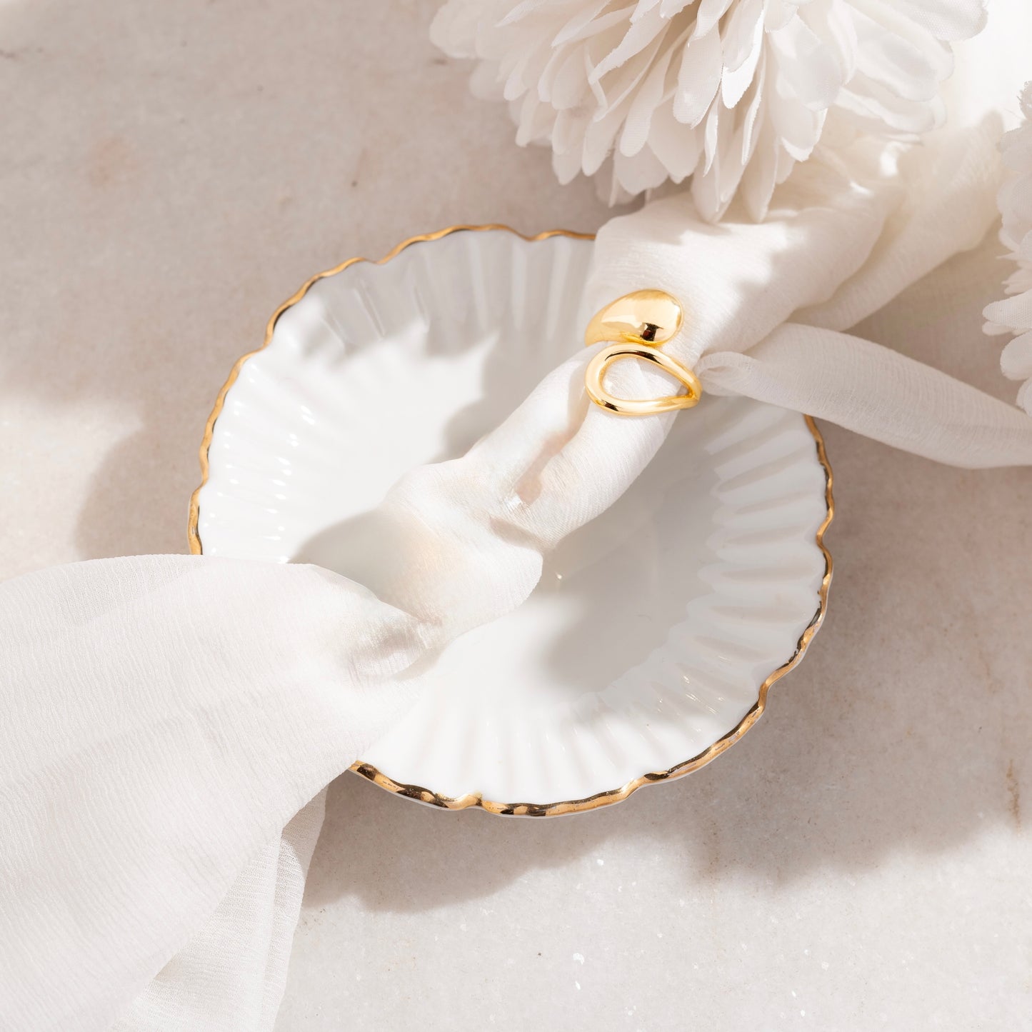 Hugsy Ring