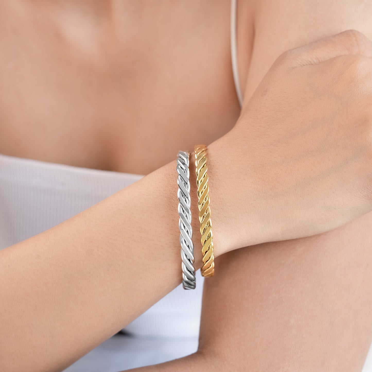 Rize Twisted Cuff