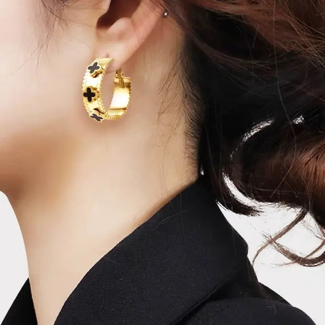 Lyon Black Clover Hoops