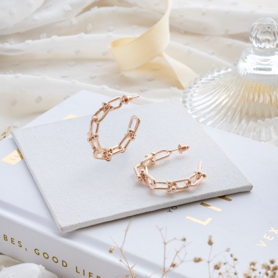 Emily rose gold earring