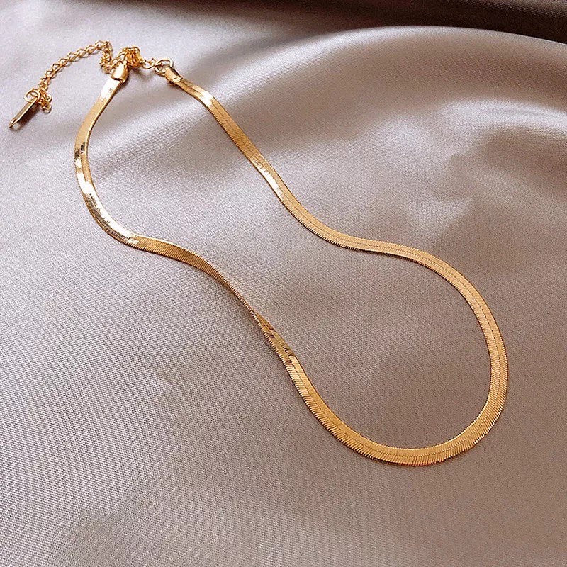 Snake chain necklace
