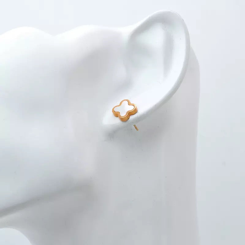 White Clover Studs