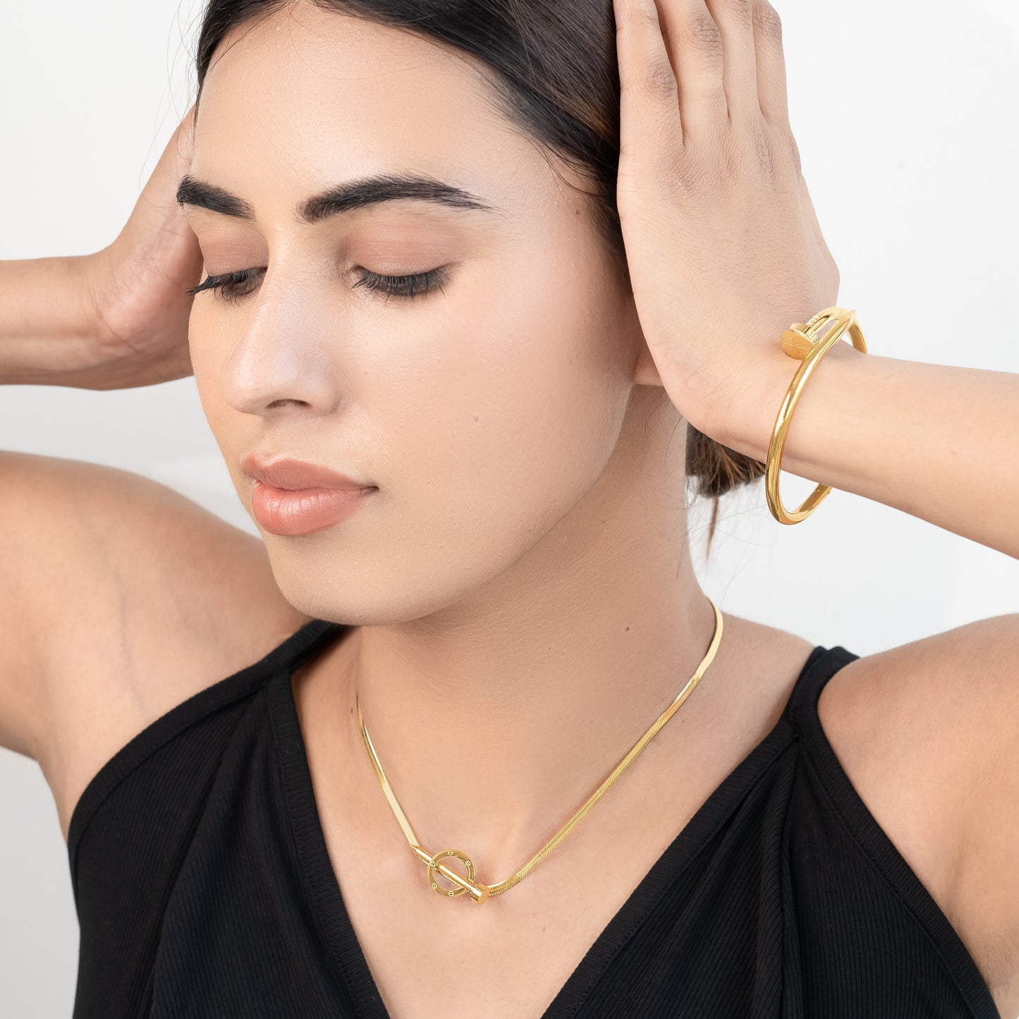 Anima Gold Nail Necklace