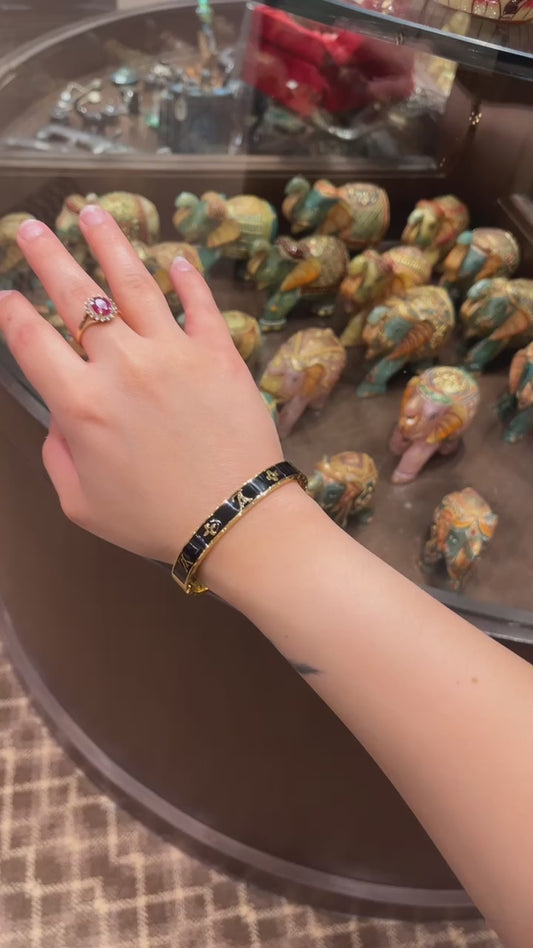 Lustra Bangle