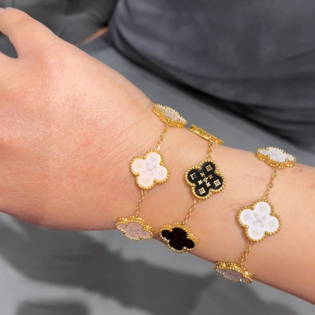 Black Kleve Clover Bracelet