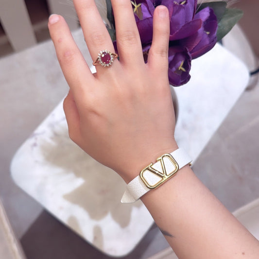 Freesia White Bracelet