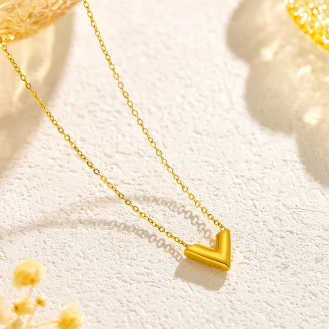 V Shine Necklace