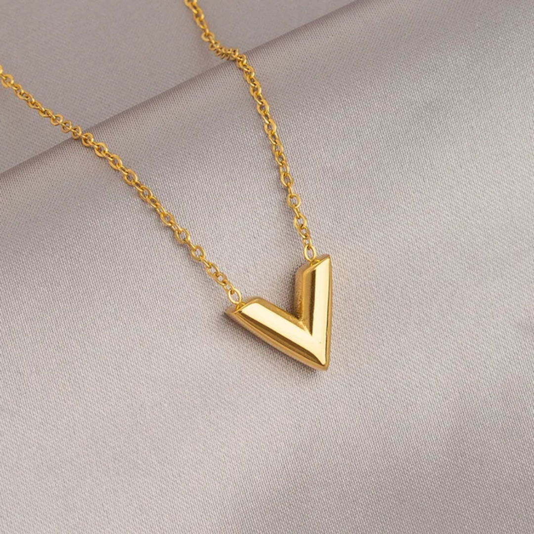 V Shine Necklace