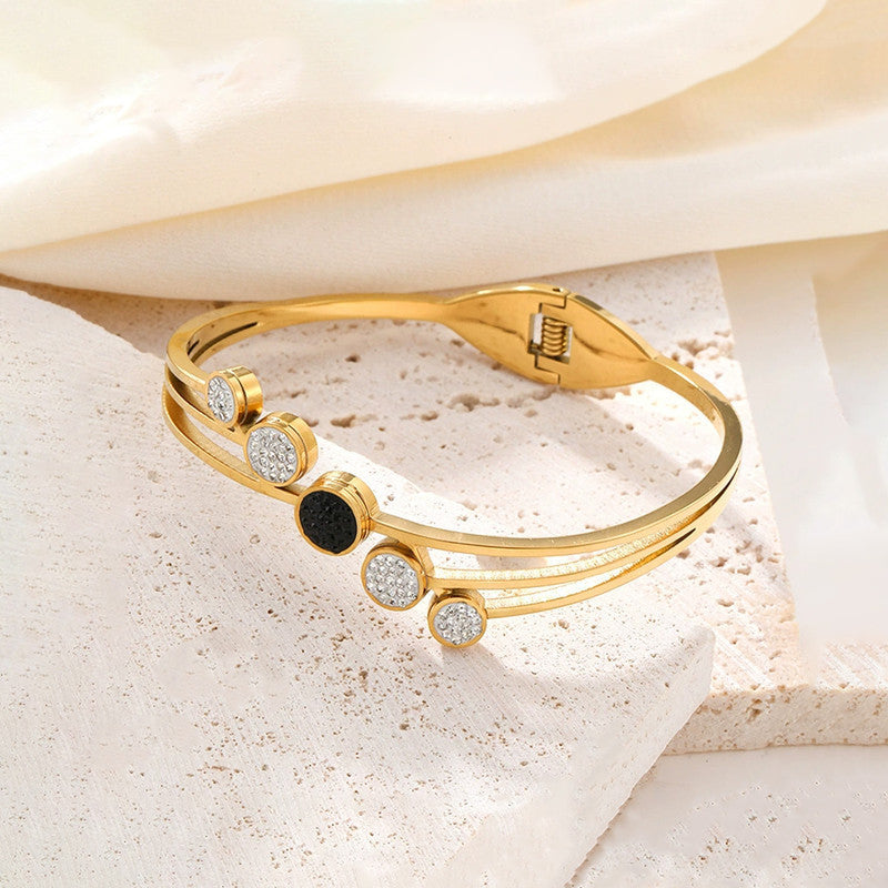 Finley Bangle