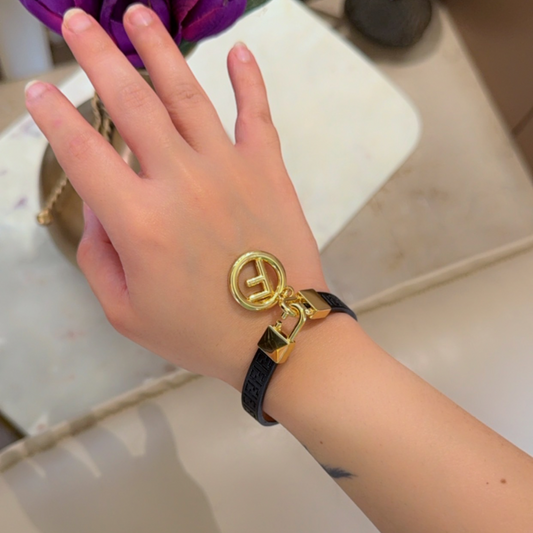 Vetra Bracelet