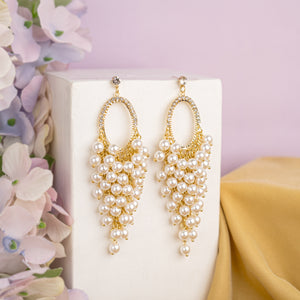 Festive Gold & Pearl earrings