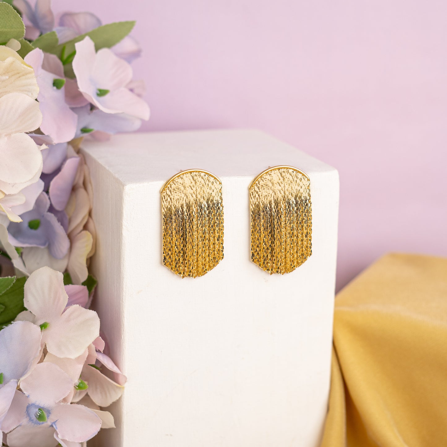 Gold Olivia earrings