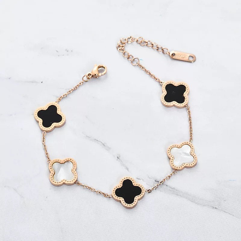 Black & White clover bracelet