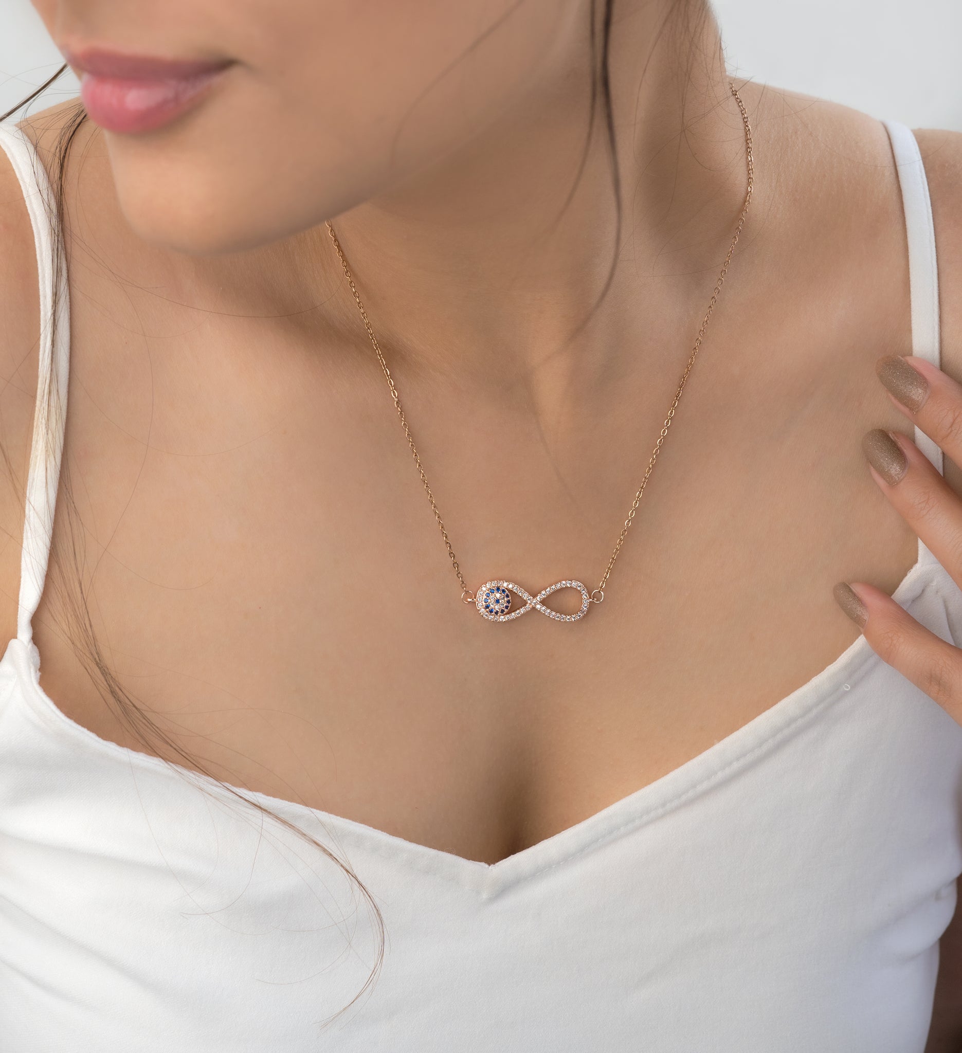 Figure Eight Tiny Infinity Necklace | Gold Necklaces | Junghwa