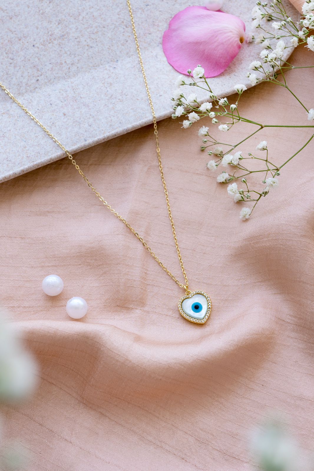 18k White Gold - Evil Eye Necklace - Diamond & Sapphires